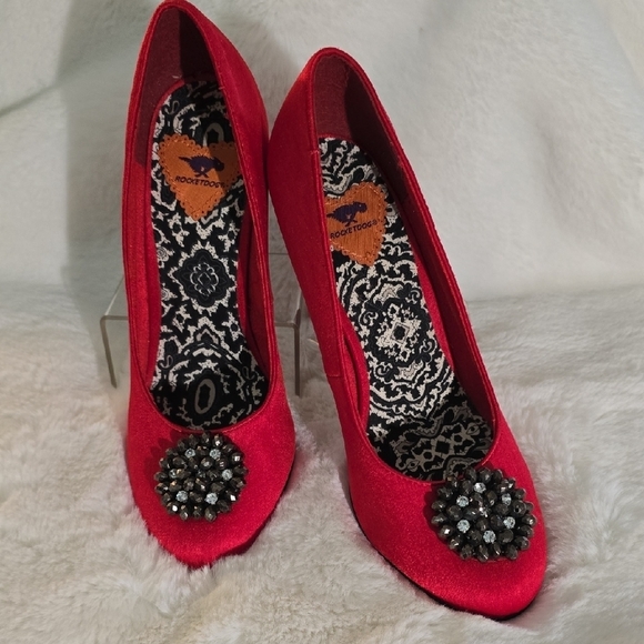 Rocket Dog Shoes - Rocket Dog Women's Scarlet Heels with Embellished Toe